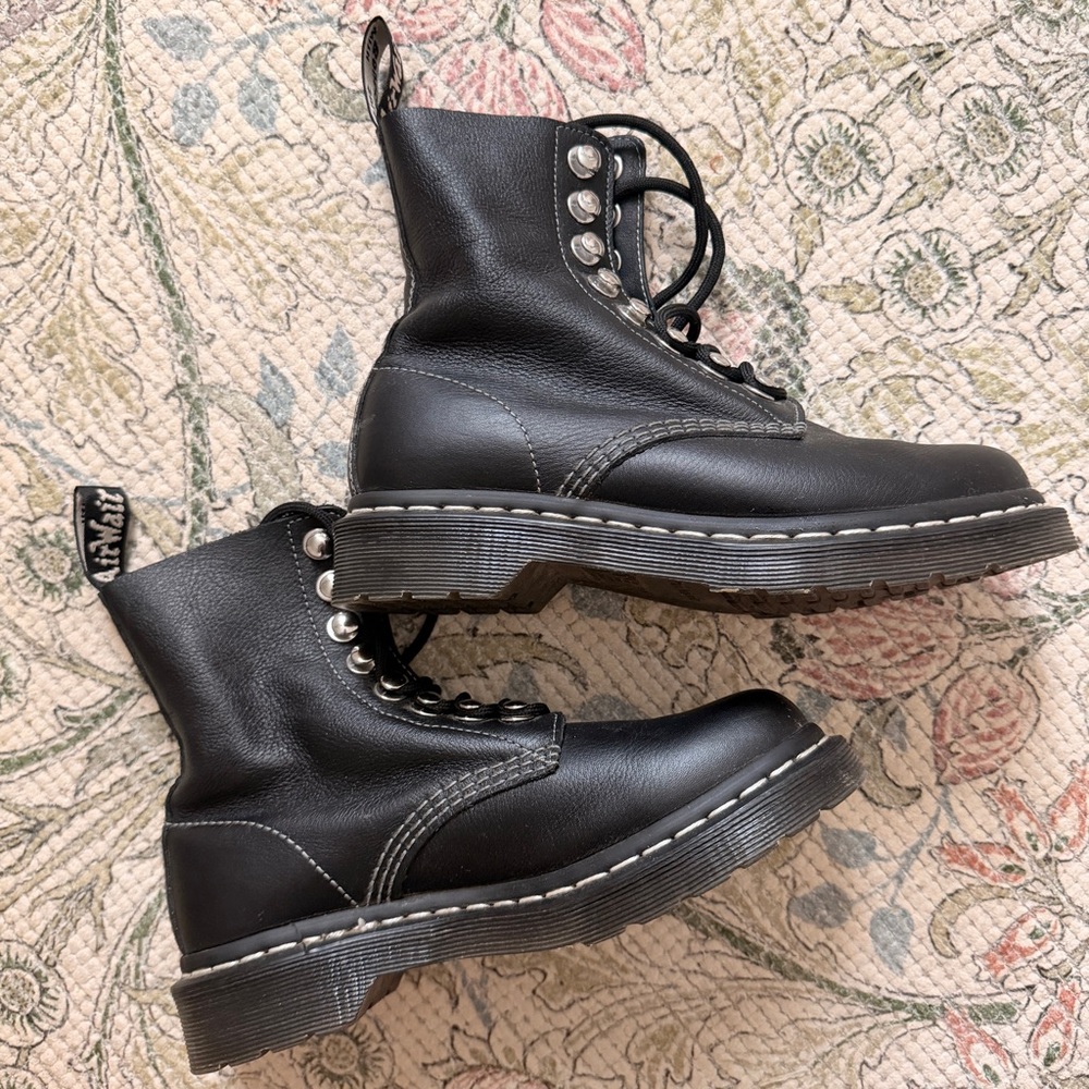 Doc dr. Martens Black Leather Lace-Up Combat Boots